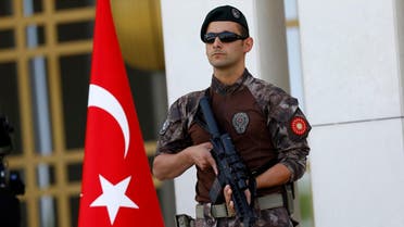 A Turkish special forces police officer guards the entrance of the Presidential Palace in Ankara. (File photo: Reuters)