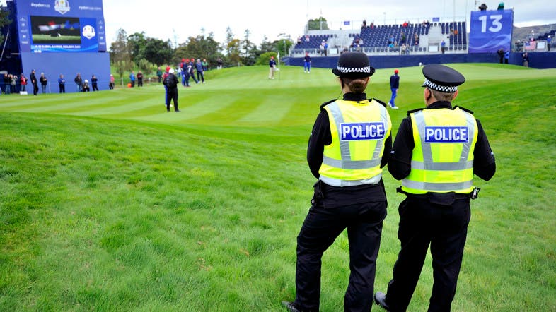 Scotland allows women police officers to wear hijab - Al 