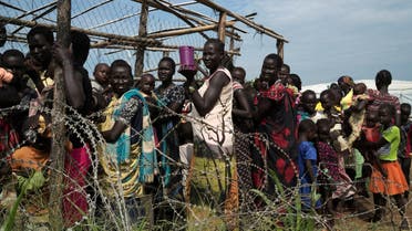 South Sudanese women and children queue to receive emergency food at the United Nations protection of civilians (POC) site 3 hosting about 30,000 people displaced during the recent fighting in Juba, South Sudan July 25, 2016. (File photo: Reuters)