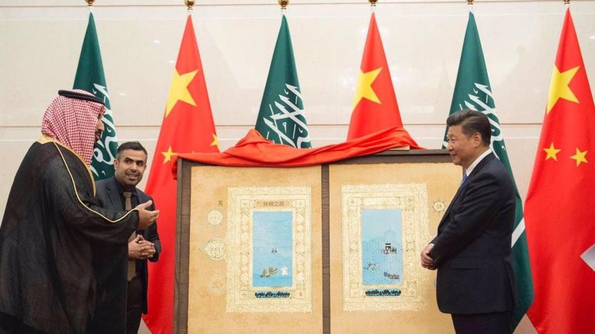 ماذا احتوت لوحة طريق الحرير التي قدمتها السعودية للصين؟