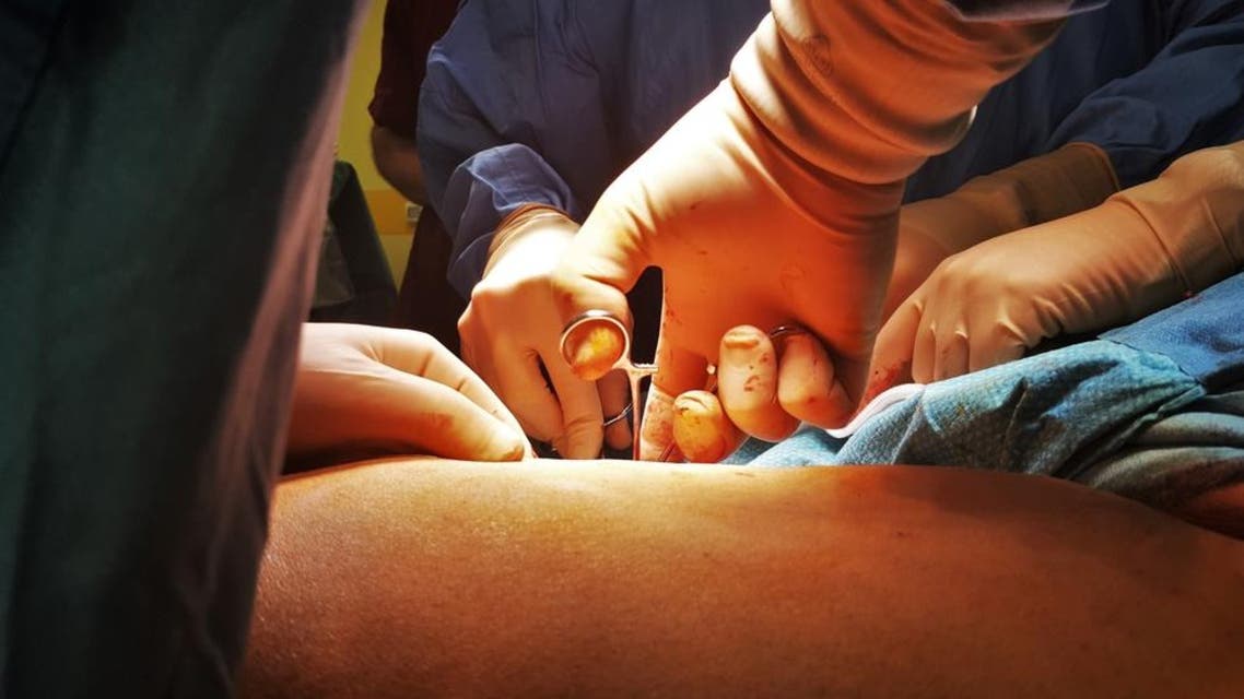 Organ transplant surgery (Shutterstock image)