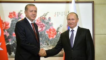 Russian President Vladimir Putin (R) meets with his Turkish counterpart Recep Tayyip Erdogan ahead of the G20 Summit in Hangzhou, China, September 3, 2016. (Reuters)