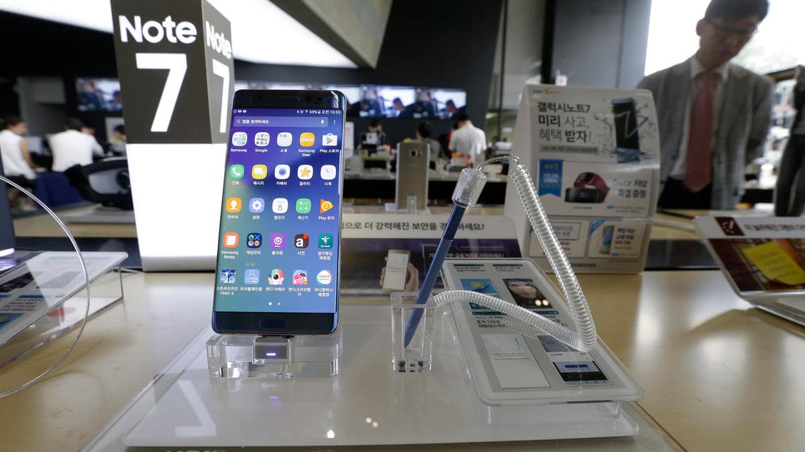 Samsung Electronics' Galaxy Note 7 smartphone is displayed at the headquarters of South Korean mobile carrier KT in Seoul, South Korea. (AP)