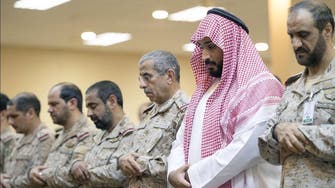 Saudi Deputy Crown Prince performs Eid prayers with border soldiers