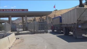لليوم السادس.. شاحنات مساعدات عالقة على حدود سوريا