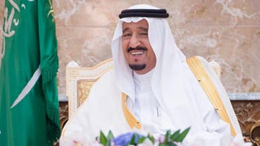 Saudi King Salman thanked the Saudi military personnel for their efforts in serving pilgrims. (SPA)