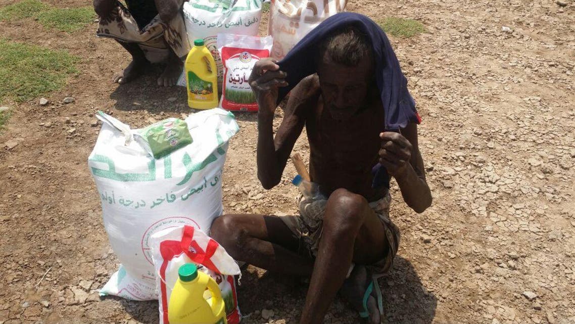Starving families receive aid in Yemen’s Hudaydah