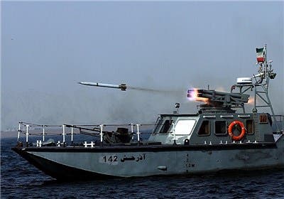 قارب إيراني سريع