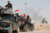 نیروهای ارتش عراق و پیشمرگه خود رای برای آزادی موصل مهیا می‌کنند