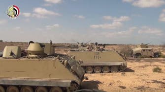 فيديو للجيش المصري وهو يقصف متطرفين 