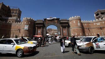 أزمة وقود في صنعاء.. والميليشيات تنعش السوق السوداء