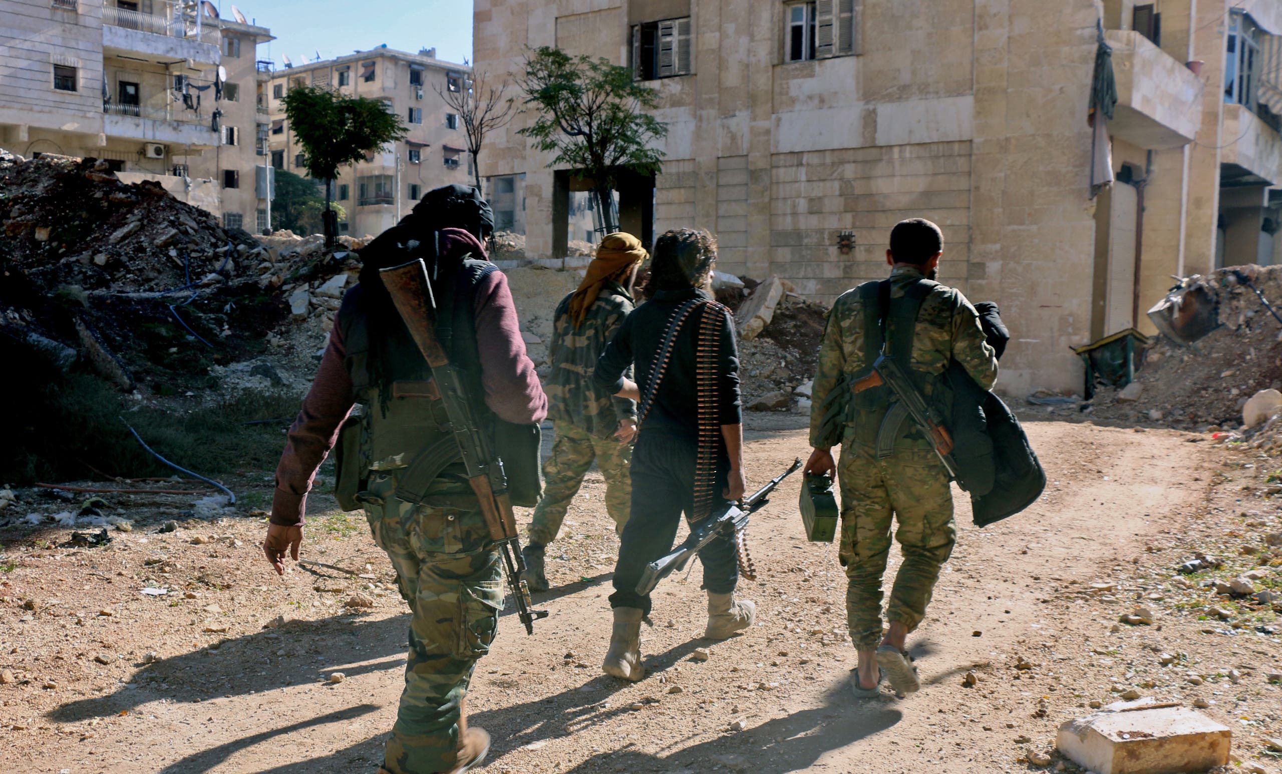 مقاتلون من المعارضة السورية في حلب (أرشيفية)