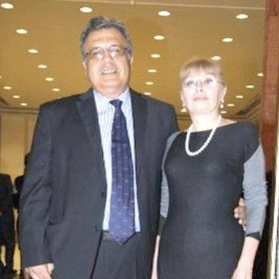 السفير الروسي المغتال بتركيا مع زوجته