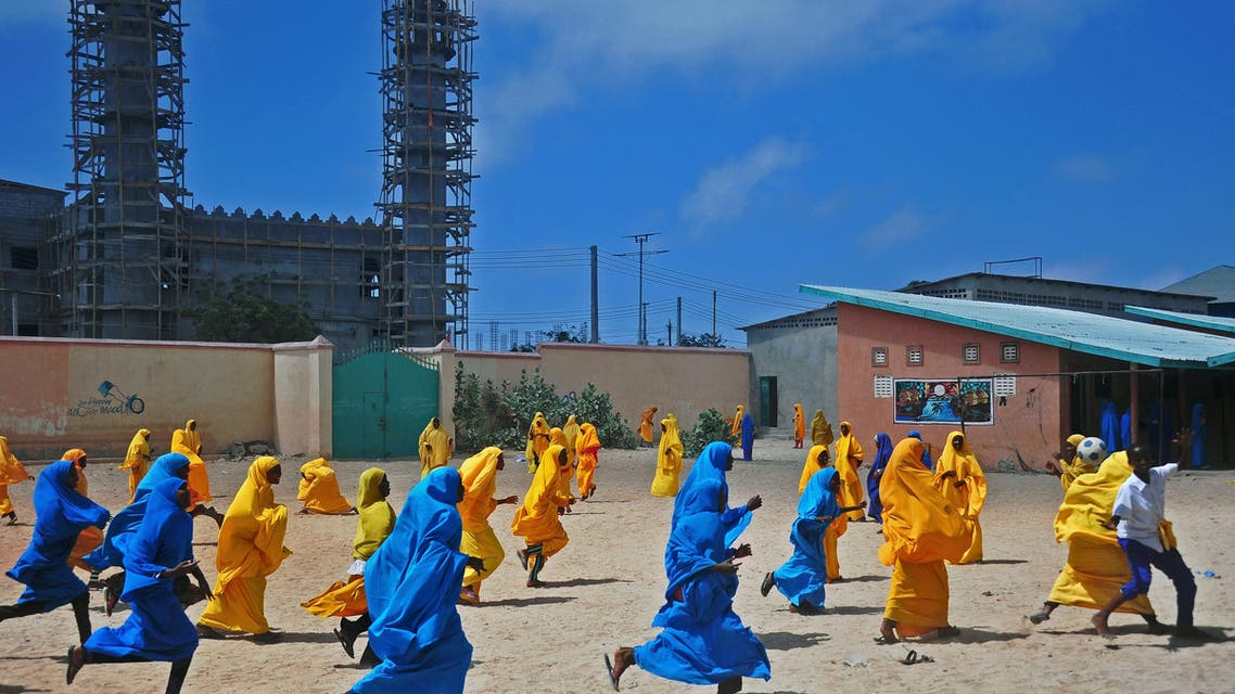 Somali school girls play football during lunch break at the Howlwadag Primary School in Howlwadag District, south of Mogadishu. on October, 5, 2016. (AFP)