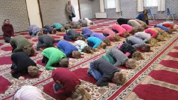 غضب في هولندا بعد فيديو لأطفال يعلمهم شيخ الصلاة 37774958-8e0e-4777-9168-dad43598cd9f_16x9_600x338