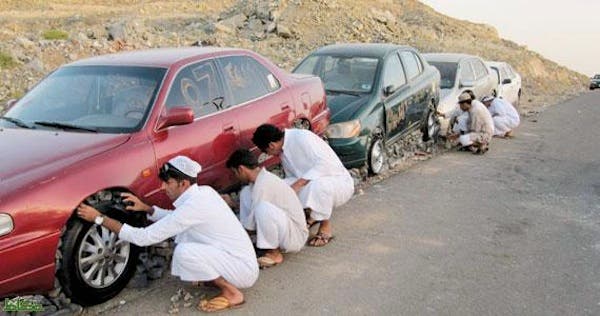Saudis are ‘stoning’ their cars in the name of art