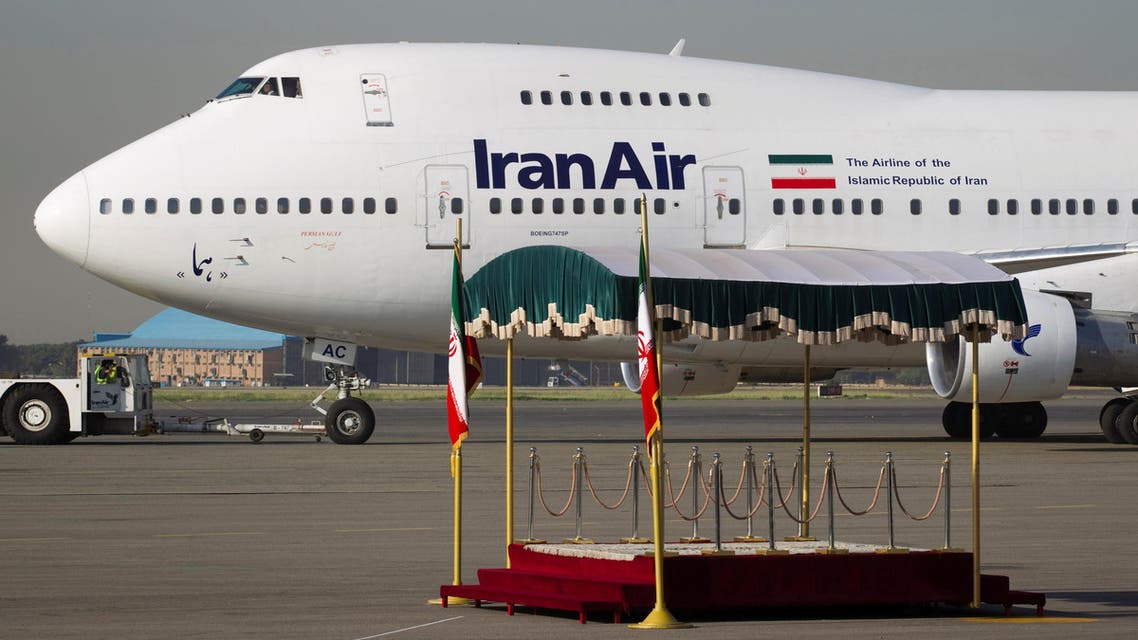 EDITORS' NOTE: Reuters and other foreign media are subject to Iranian restrictions on their ability to film or take pictures in Tehran.FILE PHOTO: A IranAir Boeing 747SP aircraft is pictured before leaving Tehran's Mehrabad airport September 19, 2011. REUTERS/Morteza Nikoubazl/File photo