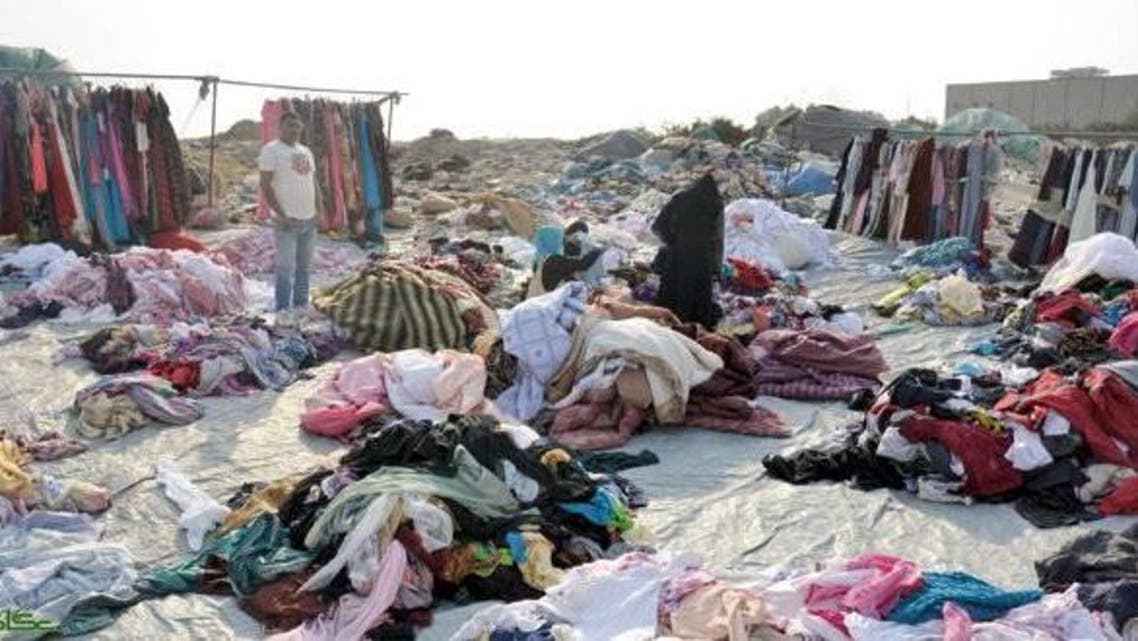 بالصور.. سوق "ملابس الموتى" في جدة