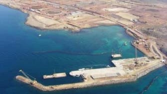 التحالف: الحوثي يستهدف ميناء المخا اليمني بقارب مفخخ