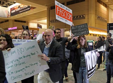 احتجاج سابق في مطار بلوس أنجلوس ضد قرار ترمب بحظر السفر