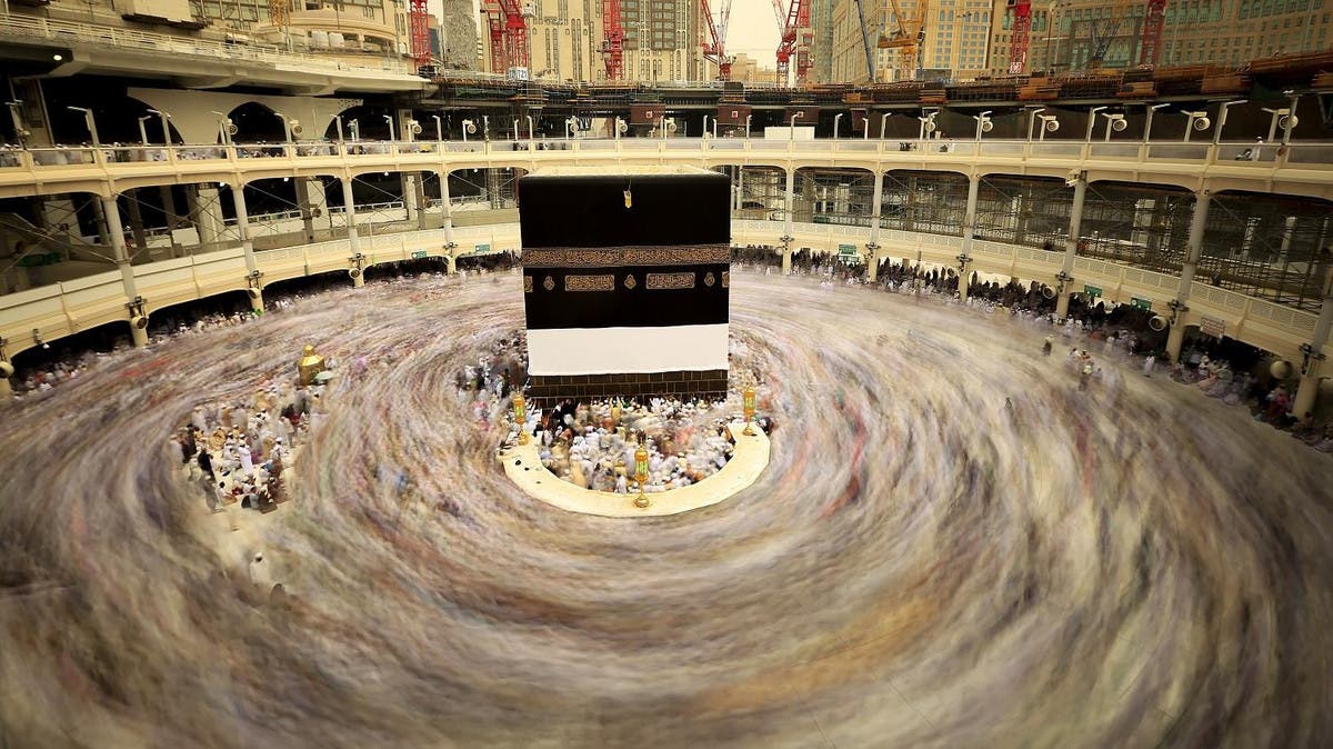 In pictures: How is the Great Mosque of Mecca cleaned? | Al Arabiya English