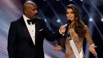VIDEO: Miss Universe host given glasses before reading out result