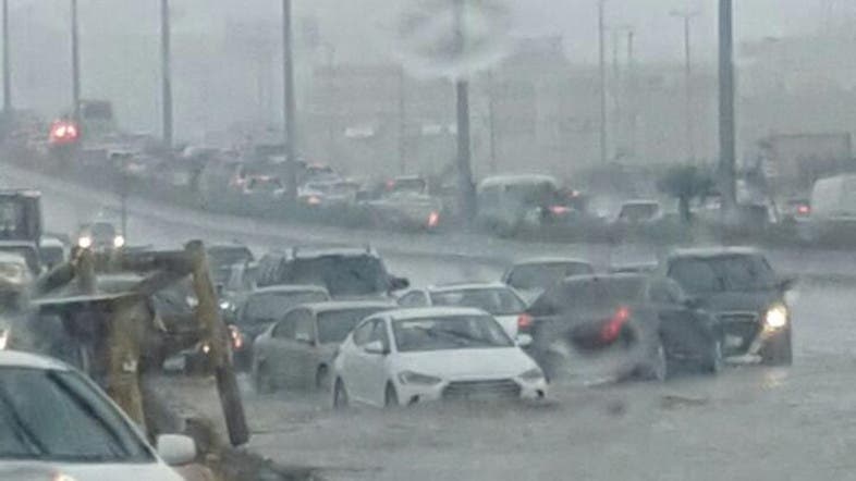 VIDEO: Heavy rains in Saudi Arabia's region of Asir - Al Arabiya English