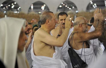 Erdogan performing the tawaf. (SPA)