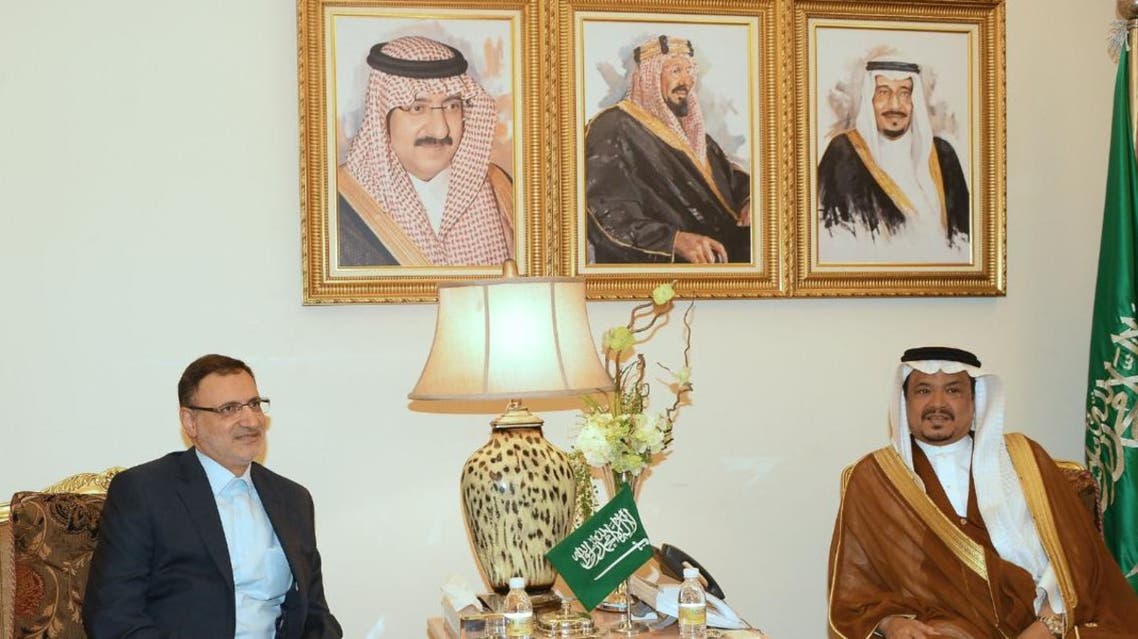 وزير الحج والعمرة مع رئيس منظمة الحج والزيارة الإيراني