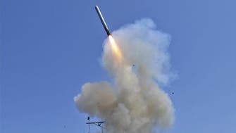 إيران تختبر صواريخ خلال مناورات عسكرية في الخليج
