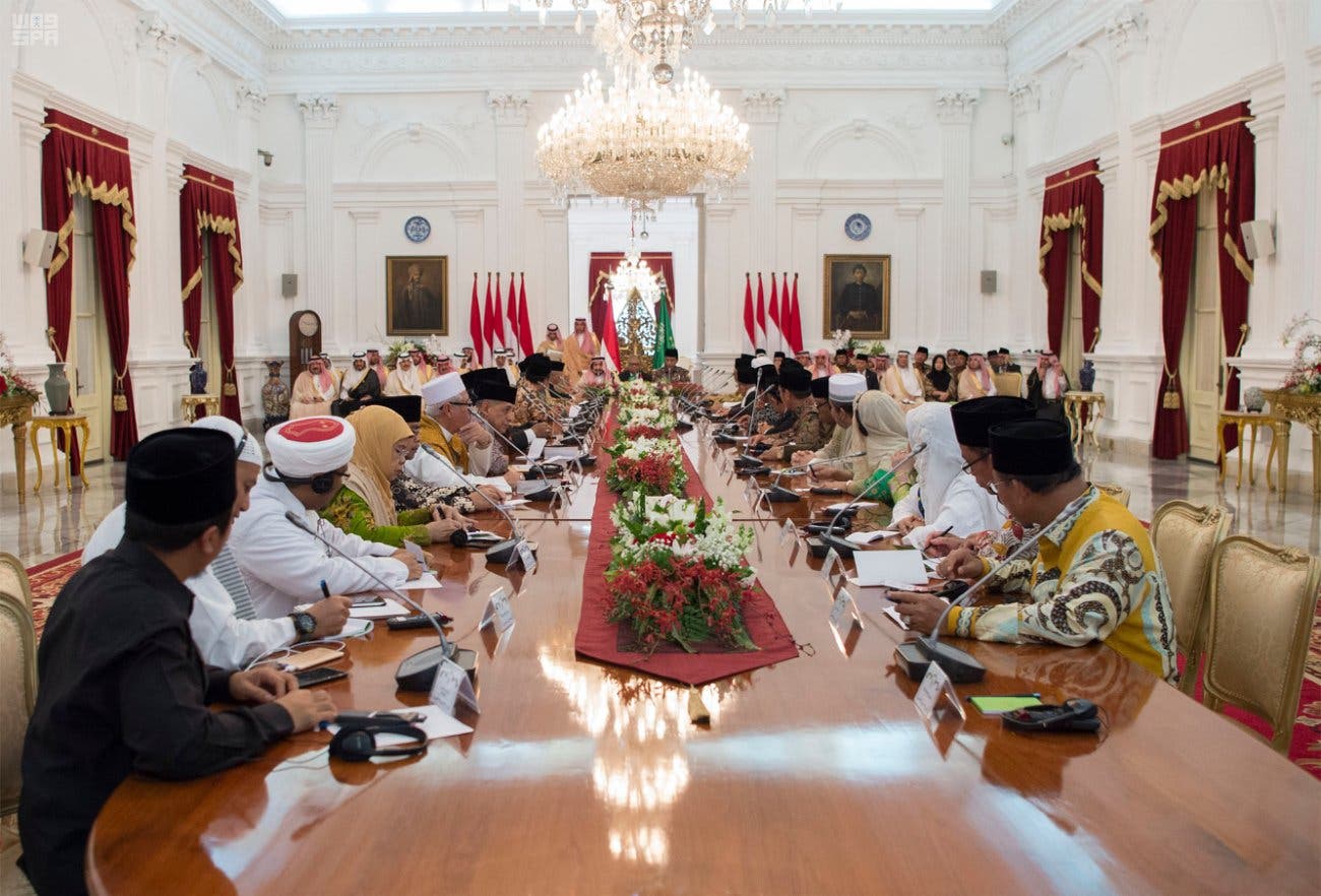 King Salman meets with Indonesian clerics. (SPA)
