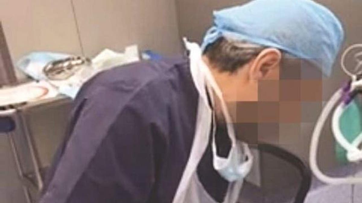 PHOTOS Kuwaiti surgeon posts controversial video of patient during an operation Al Arabiya English hq pic