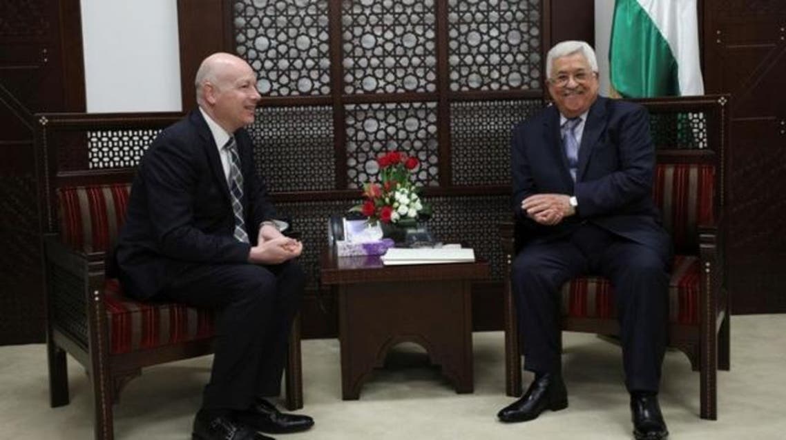 الرئيس الفلسطيني محمود عباس وجيسون جرينبلات مبعوث الرئيس الأمريكي في رام الله