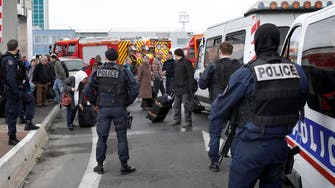 فرنسا.. اعتقال شخص حاول دهس مشاة بالقرب من مسجد