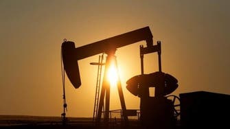 Oil prices tick up following strong Chinese import data