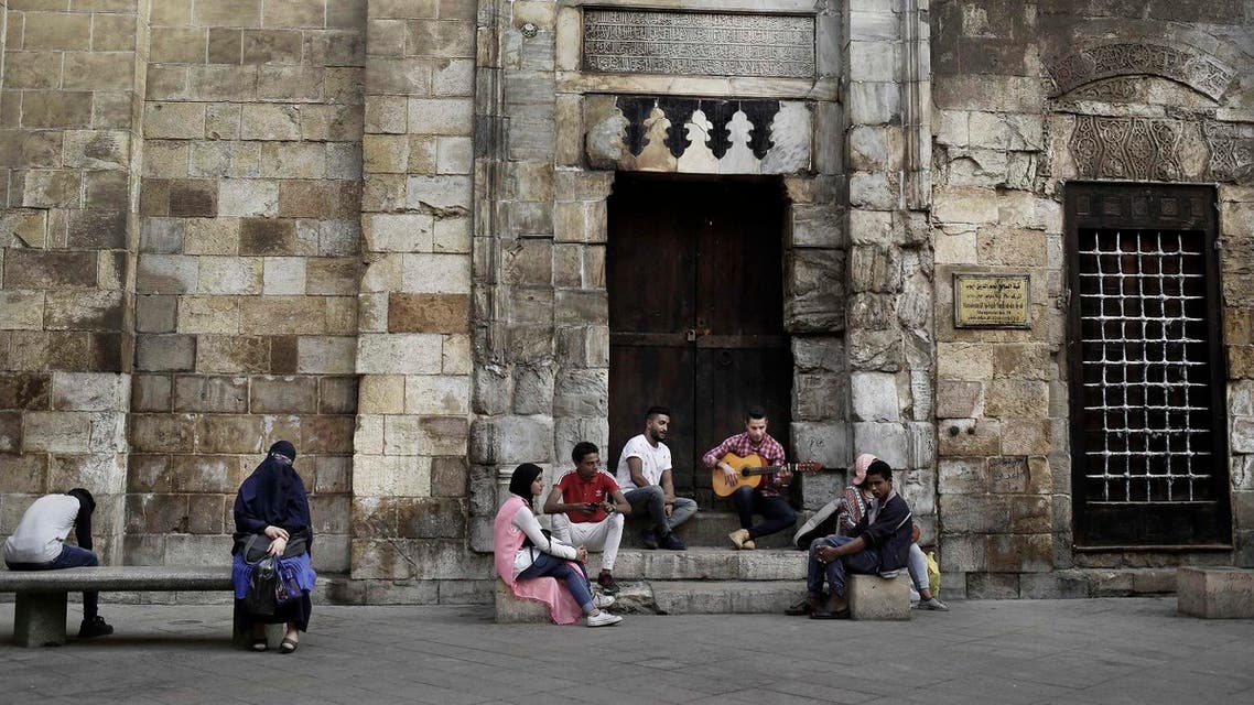 Egyptian youth play music on a street in Cairo, Egypt, Monday, Oct. 31, 2016. (AP)