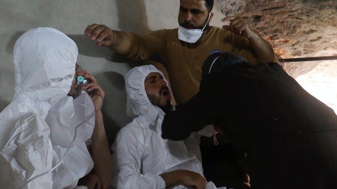100 قتيل و400 مصاب بمجزرة بالكيمياوي في إدلب