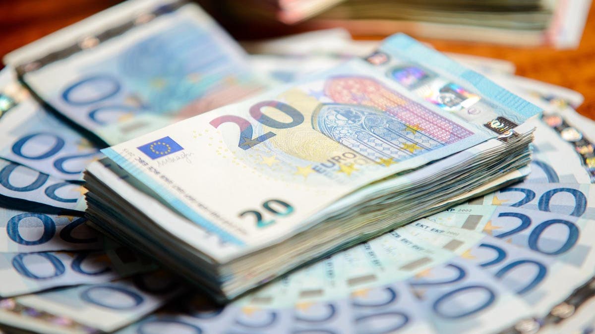 Should i buy euros before brexit sale