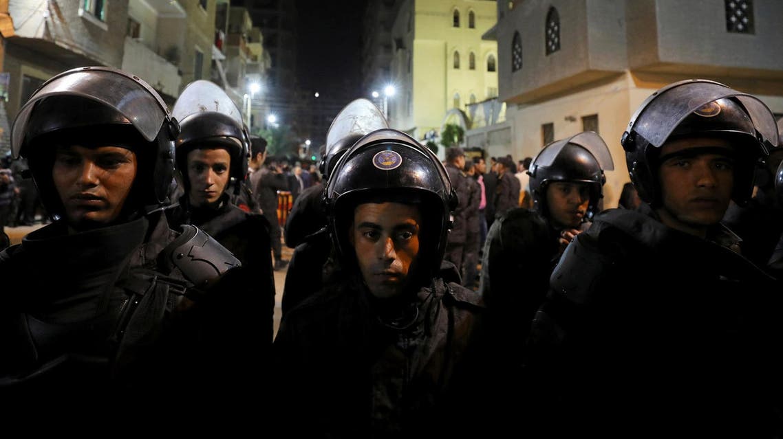 Riot police cordon the Coptic church that was bombed on Sunday in Tanta, Egypt April 9, 2017. Picture taken April 9, 2017. (Reuters)