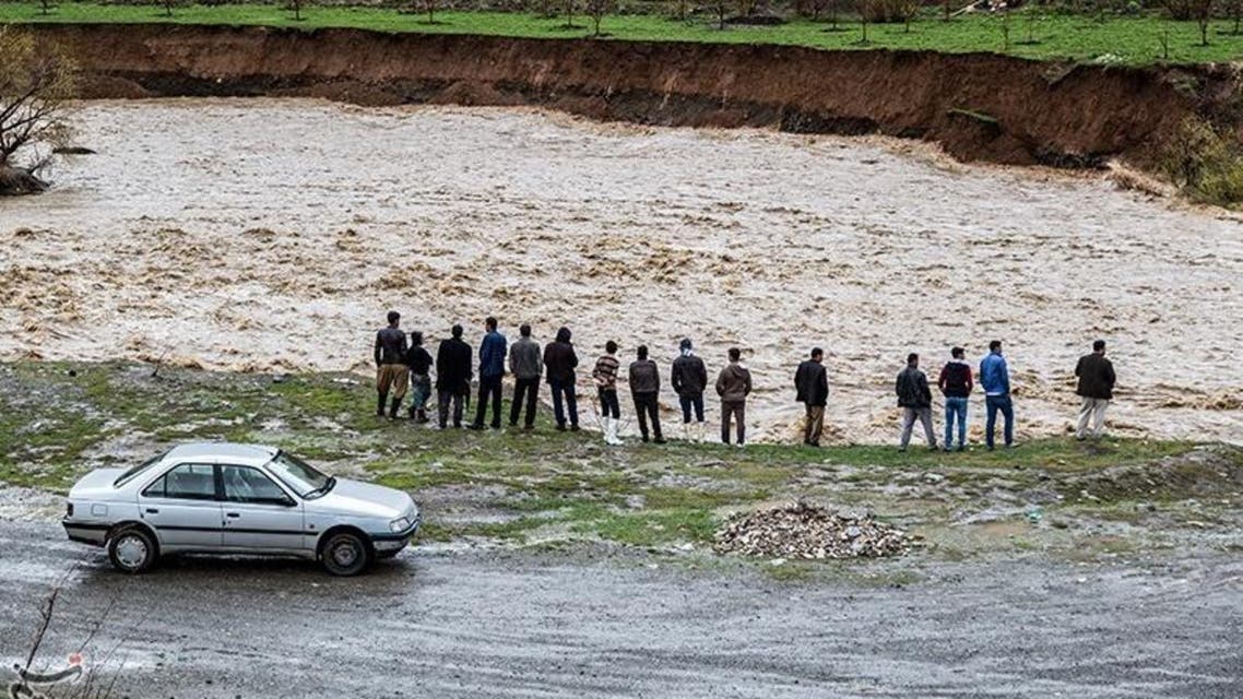 14 قتيلا على الأقل و37 مفقودا في فيضانات في إيران رئيسية
