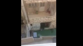 فيديو مؤلم.. طفلة تبكي وتتوسل مطرودة خارج الحضانة