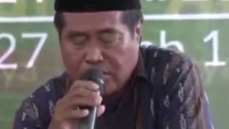 VIDEO: Indonesian dies while reciting Quran during official ceremony