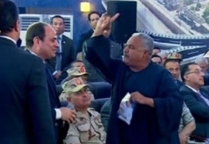 وكان حمام متوتراً بعض الشيء بحسب ما ظهر في الفيديو وهو يعبر عن محبته للرئيس السيسي