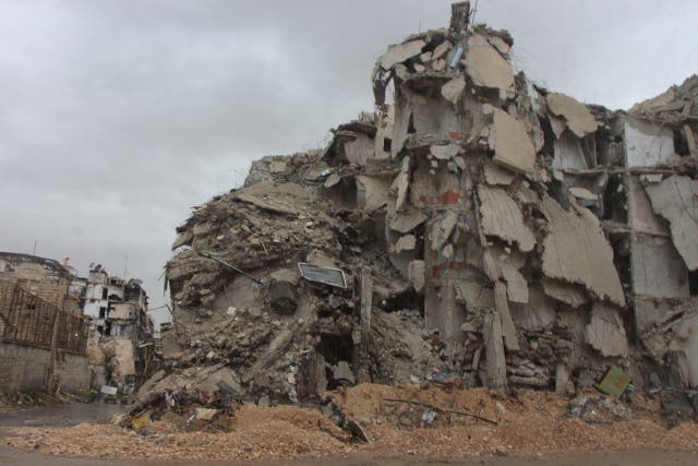 ونشر صورة منزل مهدّم في حلب جراء القصف الجوي