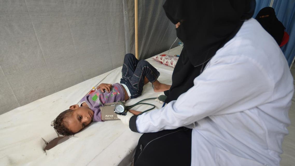 A nurse attends to a boy infected with cholera at a hospital in the Red Sea port city of Hodeidah, Yemen May 14, 2017. (Reuters)