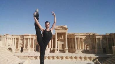 أنا من سوريا :  راقص باليه يتحدى داعش في مخيم اليرموك 
