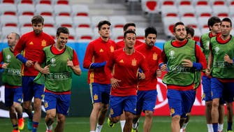 إسبانيا تخشى "الإنذارات" في مواجهة مقدونيا