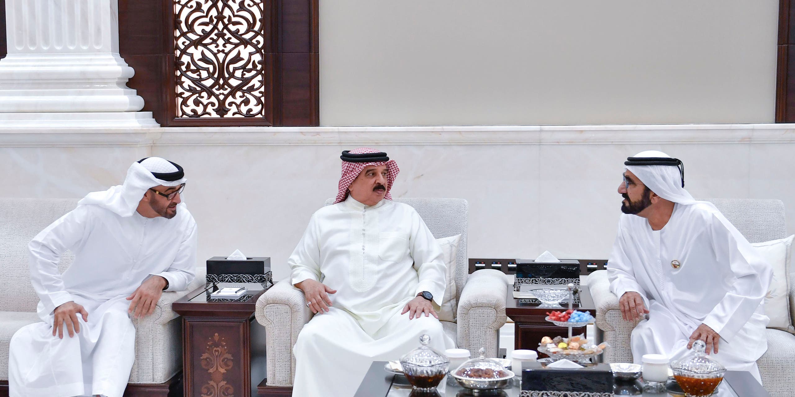 لقاء ثلاثي يجمع بين ملك البحرين و الشيخ محمد بن راشد والشيخ محمد بن زايد