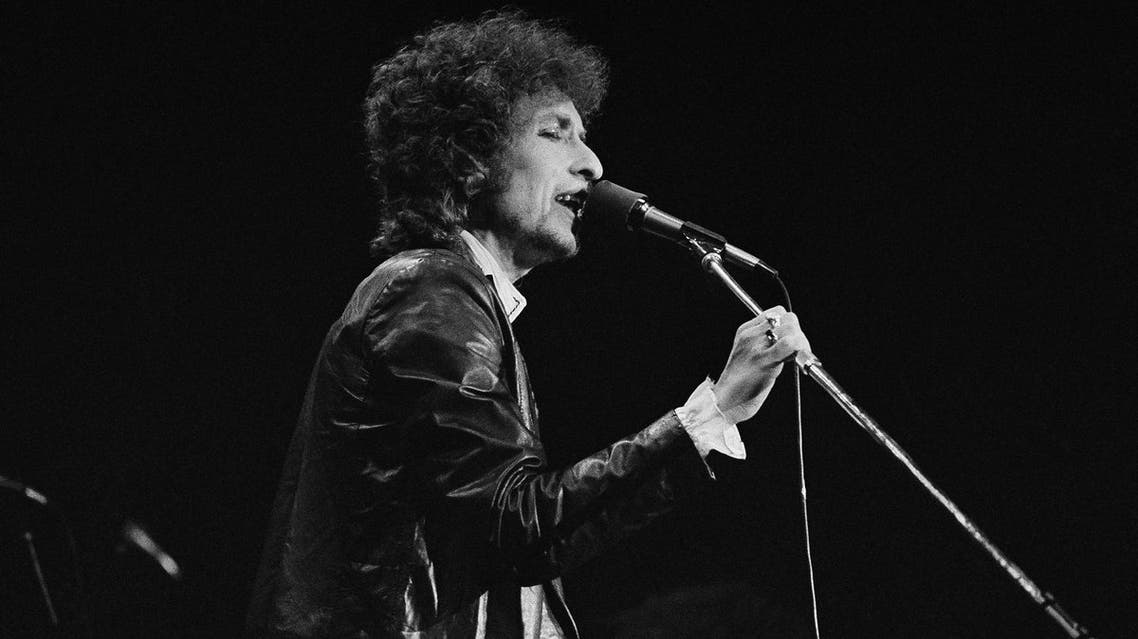 American singer Bob Dylan during his tour through West Germany at the Dortmunder Westfalenhalle, June 27, 1978. (AP Photo/Proepper)