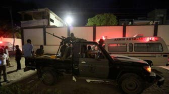 الصومال.. مسلحون يحتجزون 20 شخصاً كرهائن بفندق بمقديشو